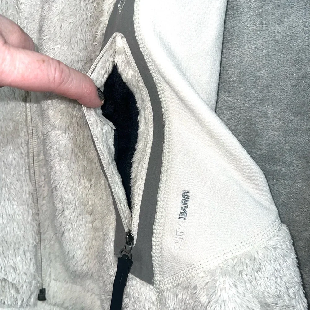 Adidas ClimaWarm Sherpa Fleece Jacket‎ Off-White Gray Women’s M